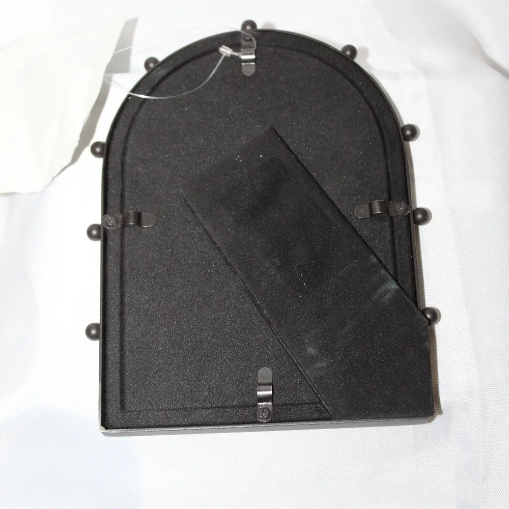 West Elm Ora Table Top Picture Frame. Sz. 5